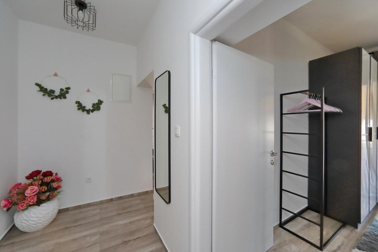 Apartmani Marta Sukošan Kültér fotó